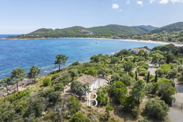 Sari-Solenzara, Villa  525 m² à vendre