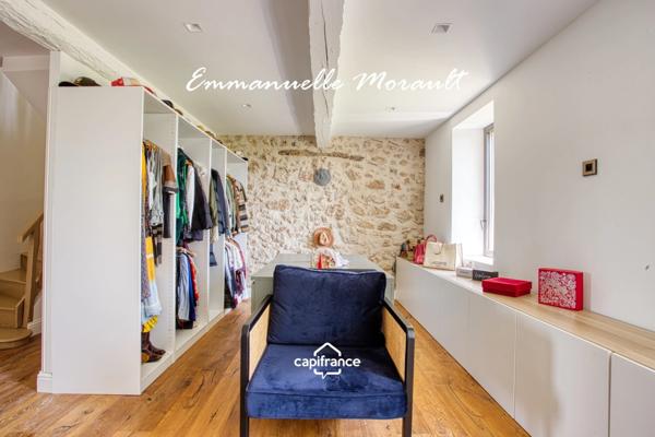 Grande Bastide Provençale - 10 pièces - terrain de 1.4 ha avec piscine, pool house et dépendances - BAGNOLS EN FORET (83)