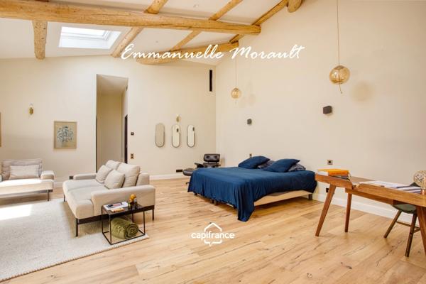 Grande Bastide Provençale - 10 pièces - terrain de 1.4 ha avec piscine, pool house et dépendances - BAGNOLS EN FORET (83)