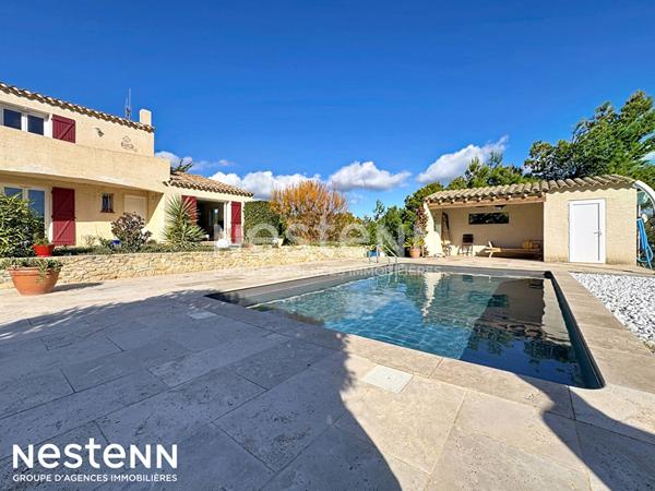 Belle maison de 140m² avec piscine, double garage et vue dégager