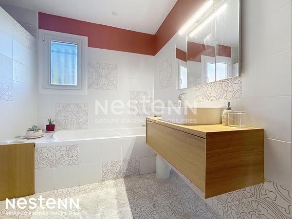 Belle maison de 140m² avec piscine, double garage et vue dégager