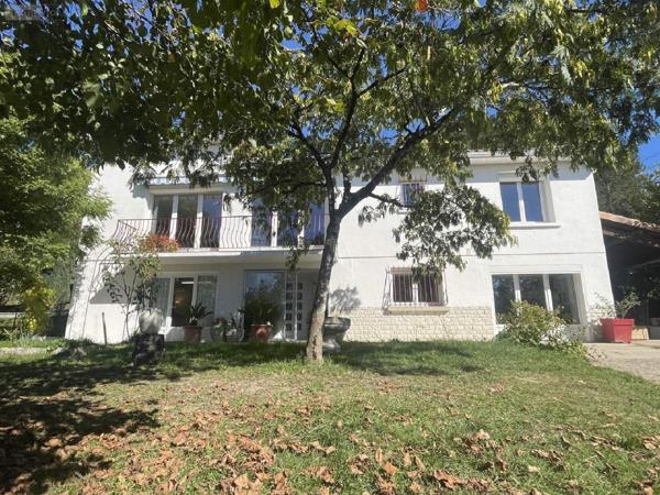 Maison à vendre à Ribérac en Dordogne (24600), ref : 077/1641