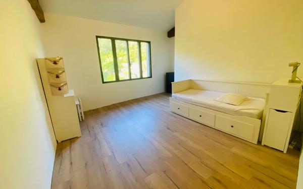 Appartement à louer    5 pièces •  Gabian