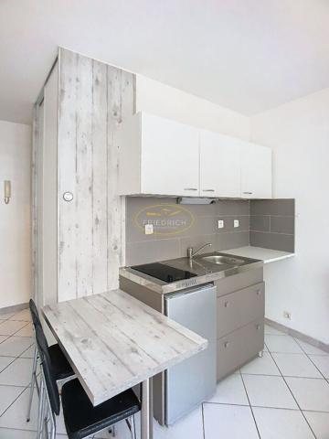 STUDIO EN REZ-DE-CHAUSSÉE - CENTRE-VILLE DE SAINT-MIHIEL Saint-mihiel