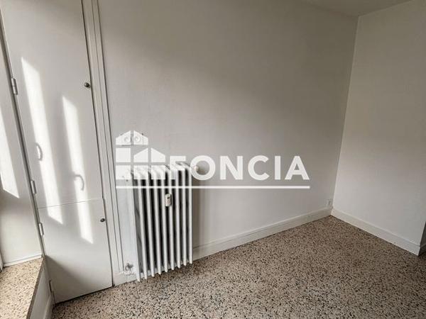 Location Appartement 3 pièces 57.71 m² - 41 RUE DOCTEUR CALMETTE Saint-etienne 42100