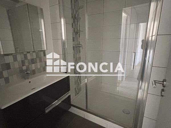 Location Appartement 3 pièces 57.71 m² - 41 RUE DOCTEUR CALMETTE Saint-etienne 42100