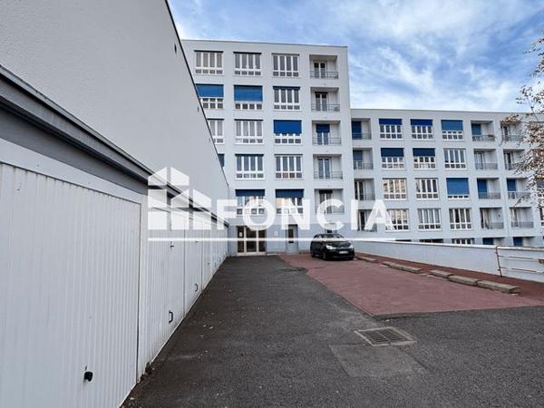 Location Appartement 3 pièces 57.71 m² - 41 RUE DOCTEUR CALMETTE Saint-etienne 42100