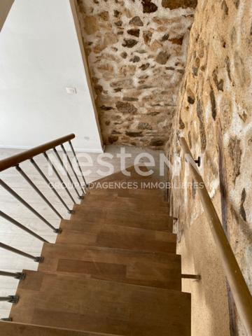 Maison en pierre dans Nontron avec garage et proche de tous commerces