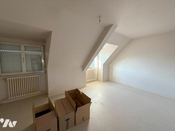 Vannes – Quartier Trussac – Appartement T2 à rénover – 2e et dernier étage – Cave et stationnement