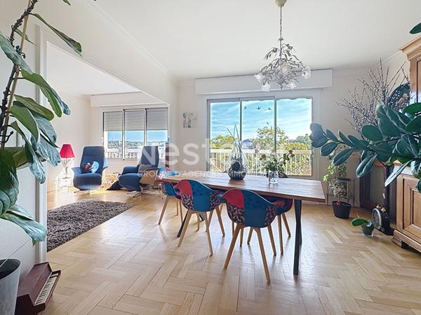 Appartement 4 pièces à Limoges, ascenseur, deux terrasses, garage, cave. Vue gare des Bénédictins