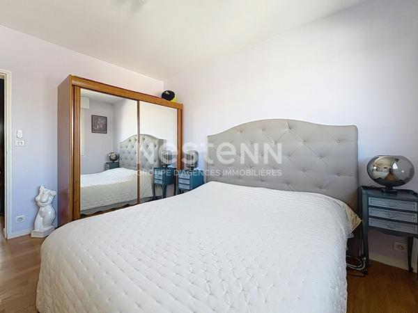 Appartement 4 pièces à Limoges, ascenseur, deux terrasses, garage, cave. Vue gare des Bénédictins