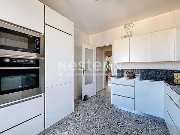 Appartement 4 pièces à Limoges, ascenseur, deux terrasses, garage, cave. Vue gare des Bénédictins