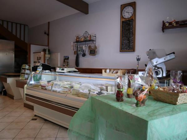 Dpt Saône et Loire (71), à vendre PIERRE DE BRESSE Primeur - Epicerie petite restauration