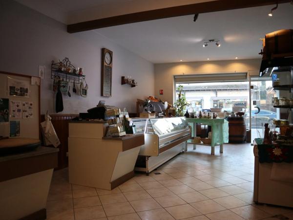Dpt Saône et Loire (71), à vendre PIERRE DE BRESSE Primeur - Epicerie petite restauration
