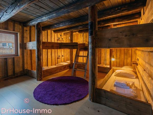 Maison à vendre 12 pièces de 342 m²