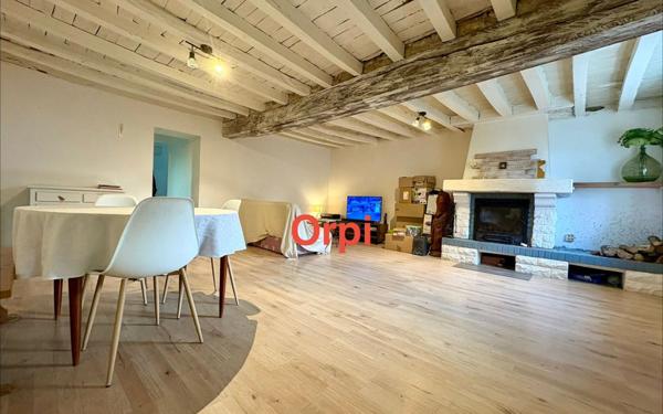 Maison à vendre    3 pièces •  Chalais