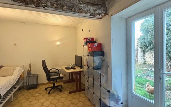 Maison à vendre    3 pièces •  Chalais