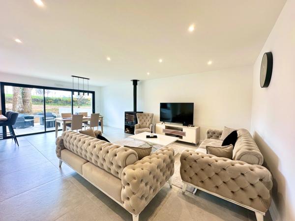 MAISON CONTEMPORAINE - 133 m² - MEUCON