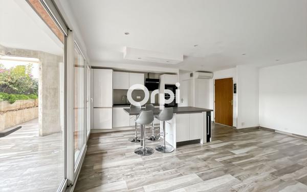 Appartement à vendre    2 pièces • 47,41 m2 Marseille 8