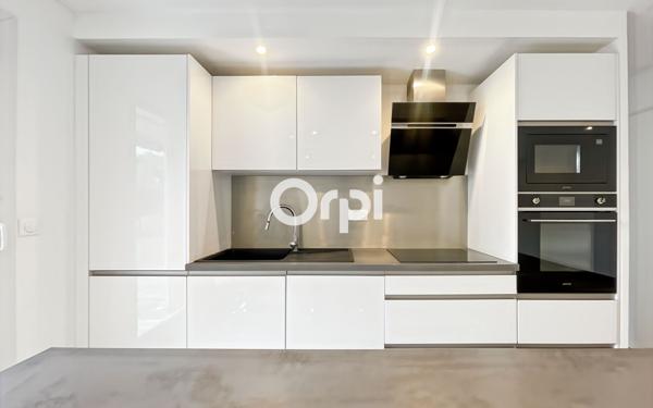 Appartement à vendre    2 pièces • 47,41 m2 Marseille 8