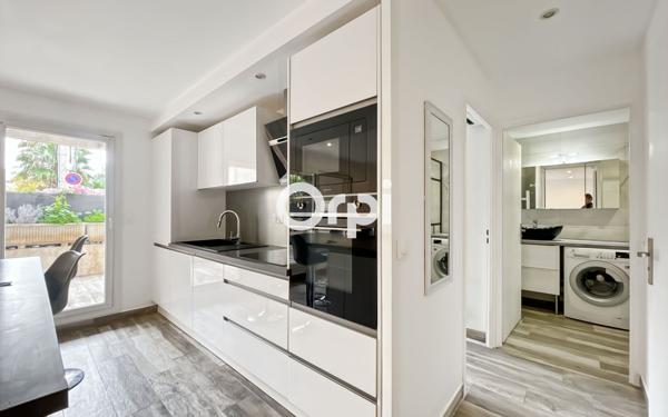 Appartement à vendre    2 pièces • 47,41 m2 Marseille 8
