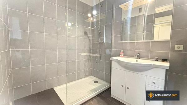 Vente Appartement 3 pièces 77 m2 à Nice