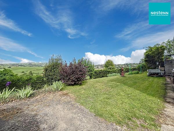 Maison familiale vue panoramique Saint-Genest-Lerpt 6 pièces 180 m2