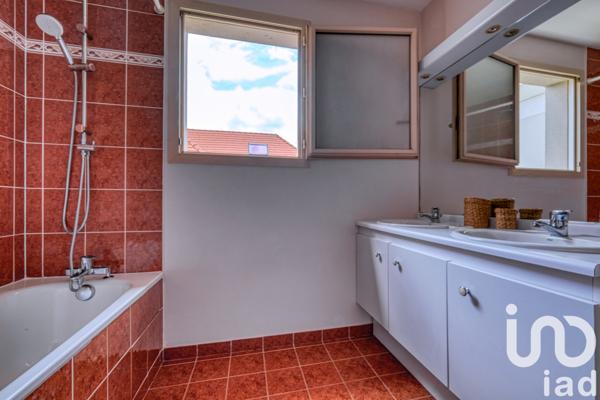 Maison à vendre 6 pièces 132 m² Serris