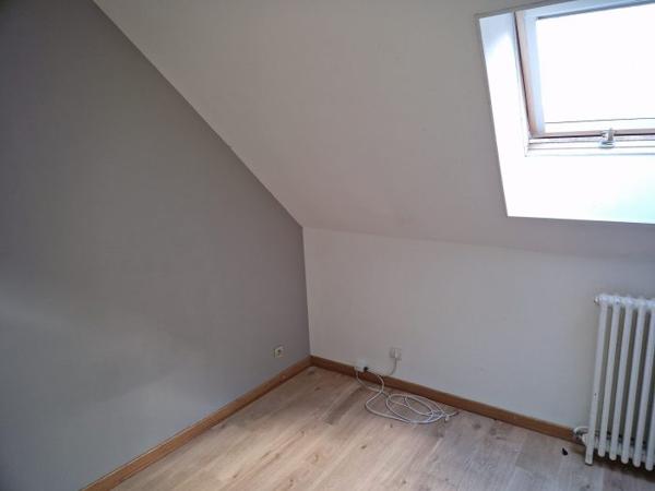 Maison mitoyenne 2 côtés Mamers 87 m²