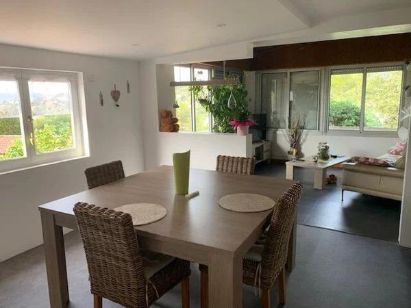 Vente                                                      Chalet
                        
                     4 pièces                      100 m2                     à Bormes-les-Mimosas