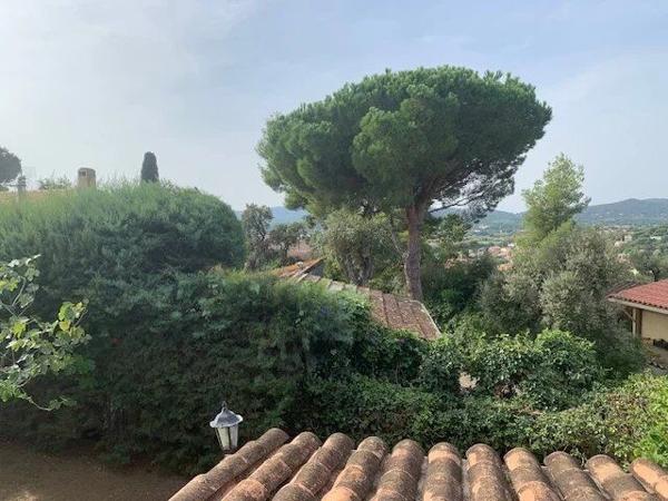 Vente                                                      Chalet
                        
                     4 pièces                      100 m2                     à Bormes-les-Mimosas