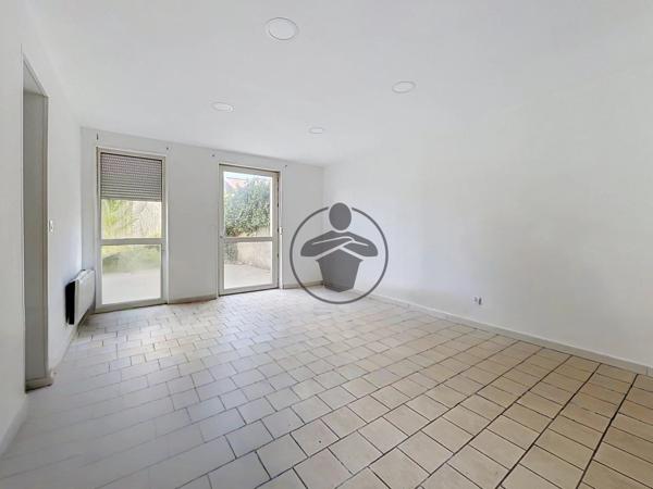 Location                                                      Appartement
                        
                     3 pièces                      58 m2                     à Saint-Quentin