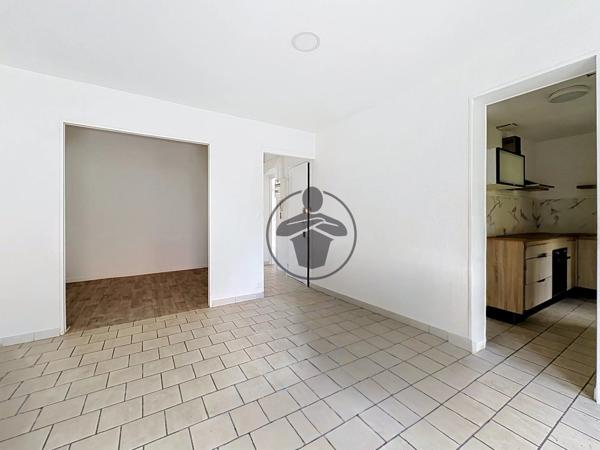 Location                                                      Appartement
                        
                     3 pièces                      58 m2                     à Saint-Quentin