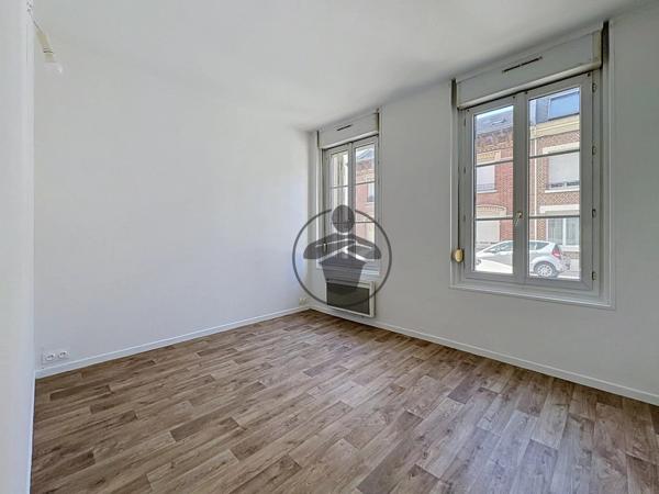 Location                                                      Appartement
                        
                     3 pièces                      58 m2                     à Saint-Quentin