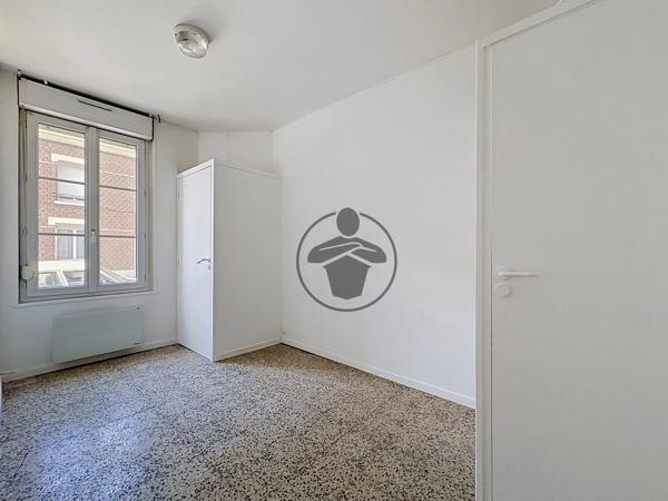 Location                                                      Appartement
                        
                     3 pièces                      58 m2                     à Saint-Quentin