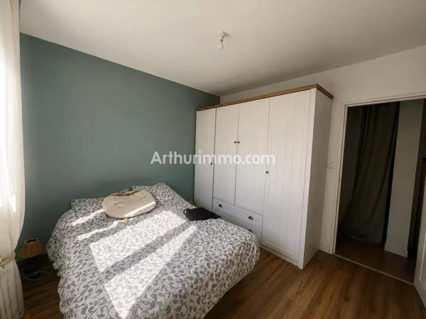 Vente                                                      Appartement
                        
                     2 pièces                      43 m2                     à Lons-le-Saunier