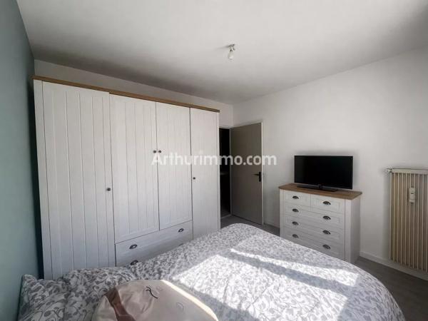 Vente                                                      Appartement
                        
                     2 pièces                      43 m2                     à Lons-le-Saunier