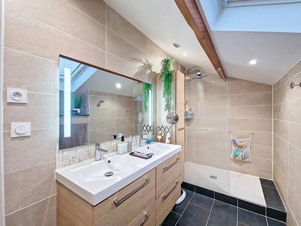 Maison Doue En Anjou 4 pièce(s) 128 m2