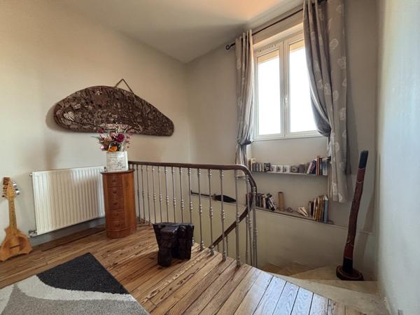 Maison 7 pièces - 218 m²