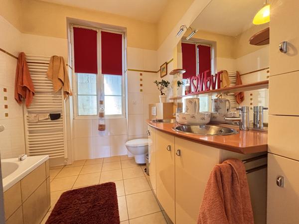 Maison 7 pièces - 218 m²