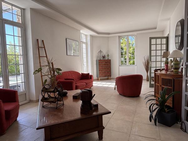 Maison 7 pièces - 218 m²