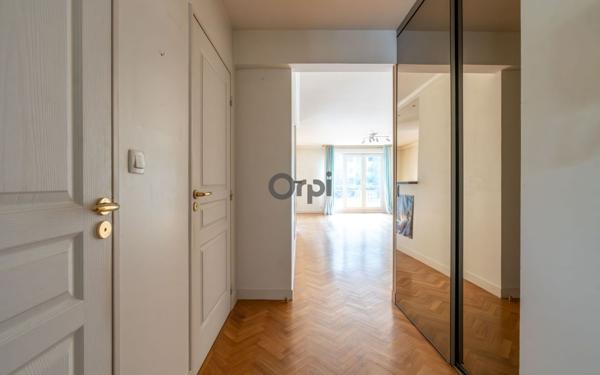 Appartement à vendre    3 pièces • 93 m2 Le Plessis-Robinson