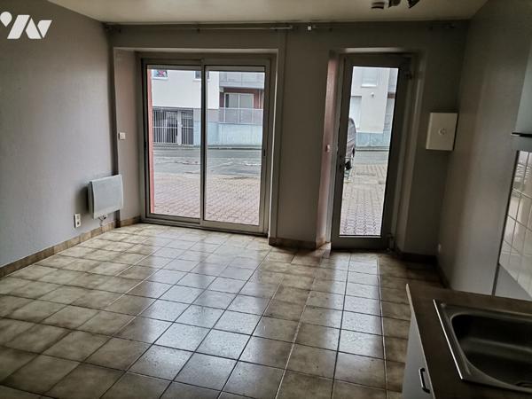 BEDEE - Centre-ville, appartement type studio de 22 m² avec cour