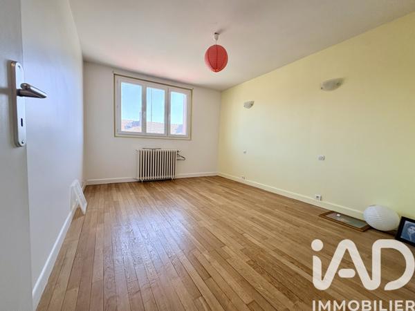 Maison à vendre 4 pièces 111 m² Saint-Amand-Montrond