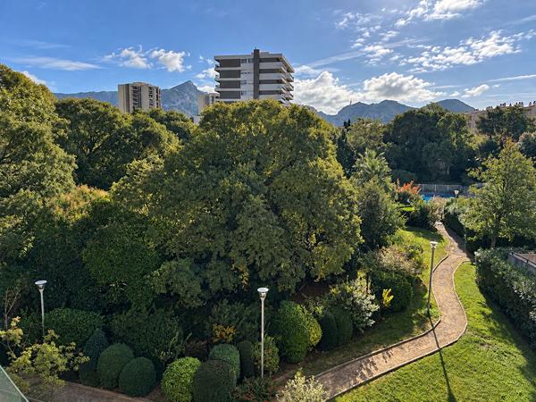 Appartement T3 de 56m² - Terrasse, parking , piscine - Marseille 13010 Box en supplément