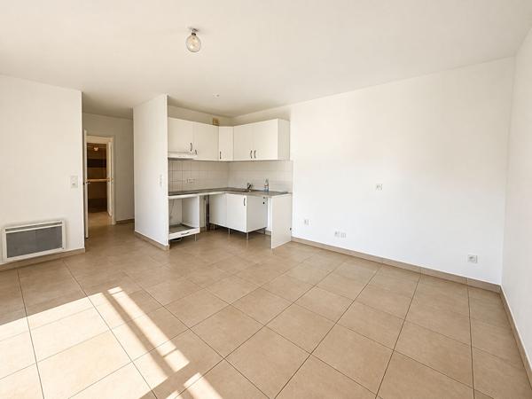 Appartement T3 de 56m² - Terrasse, parking , piscine - Marseille 13010 Box en supplément