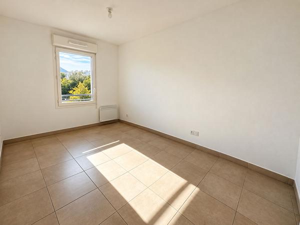 Appartement T3 de 56m² - Terrasse, parking , piscine - Marseille 13010 Box en supplément