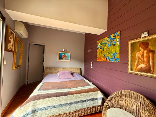 Maison en pierre à vendre 10 pièces ,appart.132 m2 ,surface annexe 314 m2 + Piscine et Bassin naturel