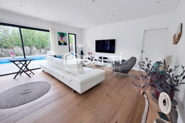 Maison familiale moderne avec piscine