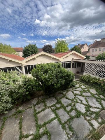 Immeuble en monopropriété de 8 chambres